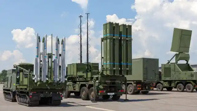 Hệ thống phòng không và tên lửa thuộc Sáng kiến Lá chắn Bầu trời châu Âu. Ảnh: Defense Brief 