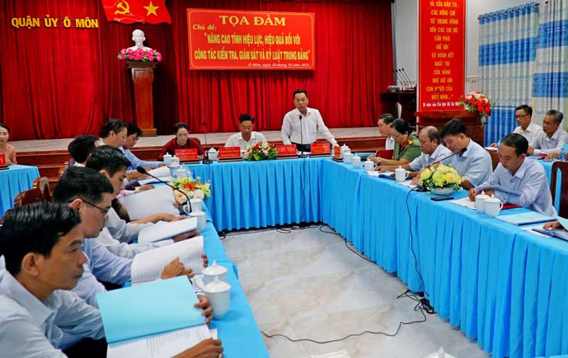 Quận ủy Ô Môn tổ chức tọa đàm tìm giải pháp nâng cao hiệu lực, hiệu quả công tác KT, GS và thi hành kỷ luật của Đảng. 