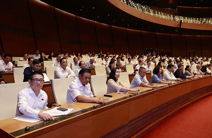 Quốc hội thông qua Nghị quyết xác nhận kết quả lấy phiếu tín nhiệm