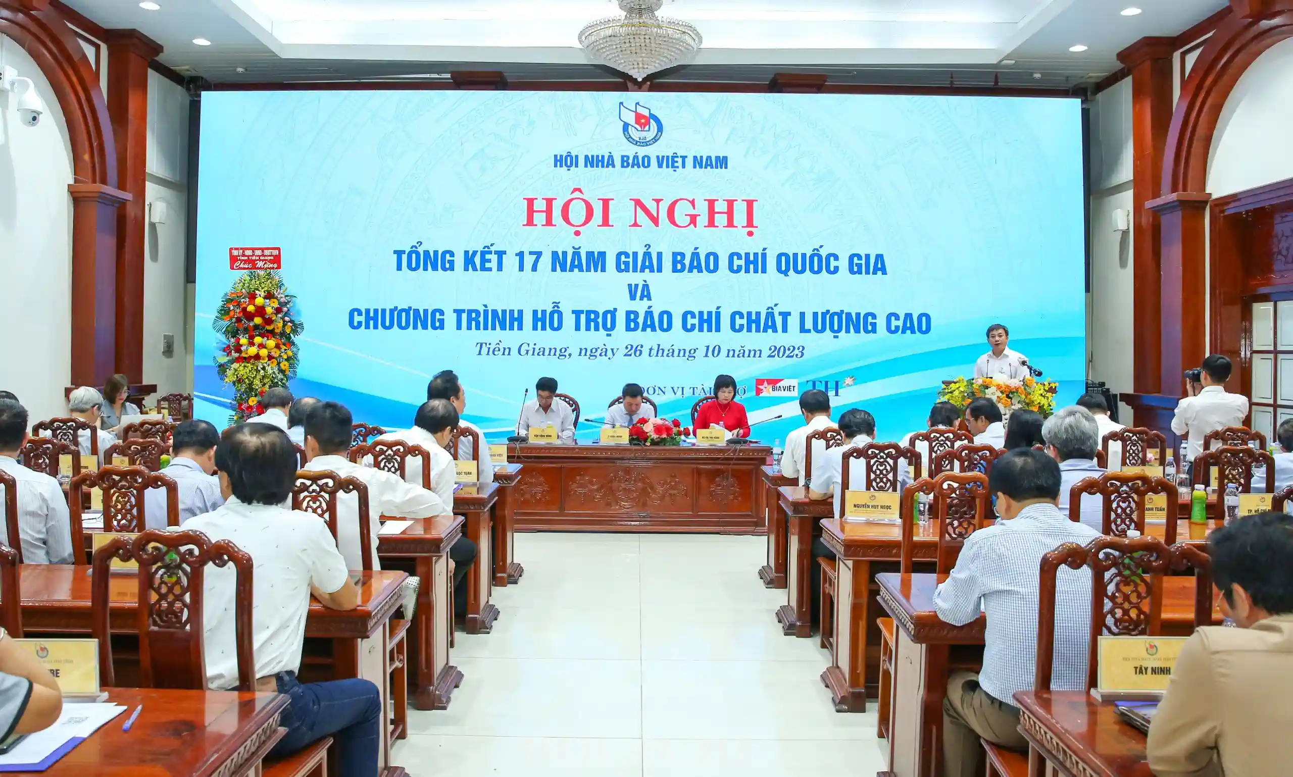 Quang cảnh hội nghị.