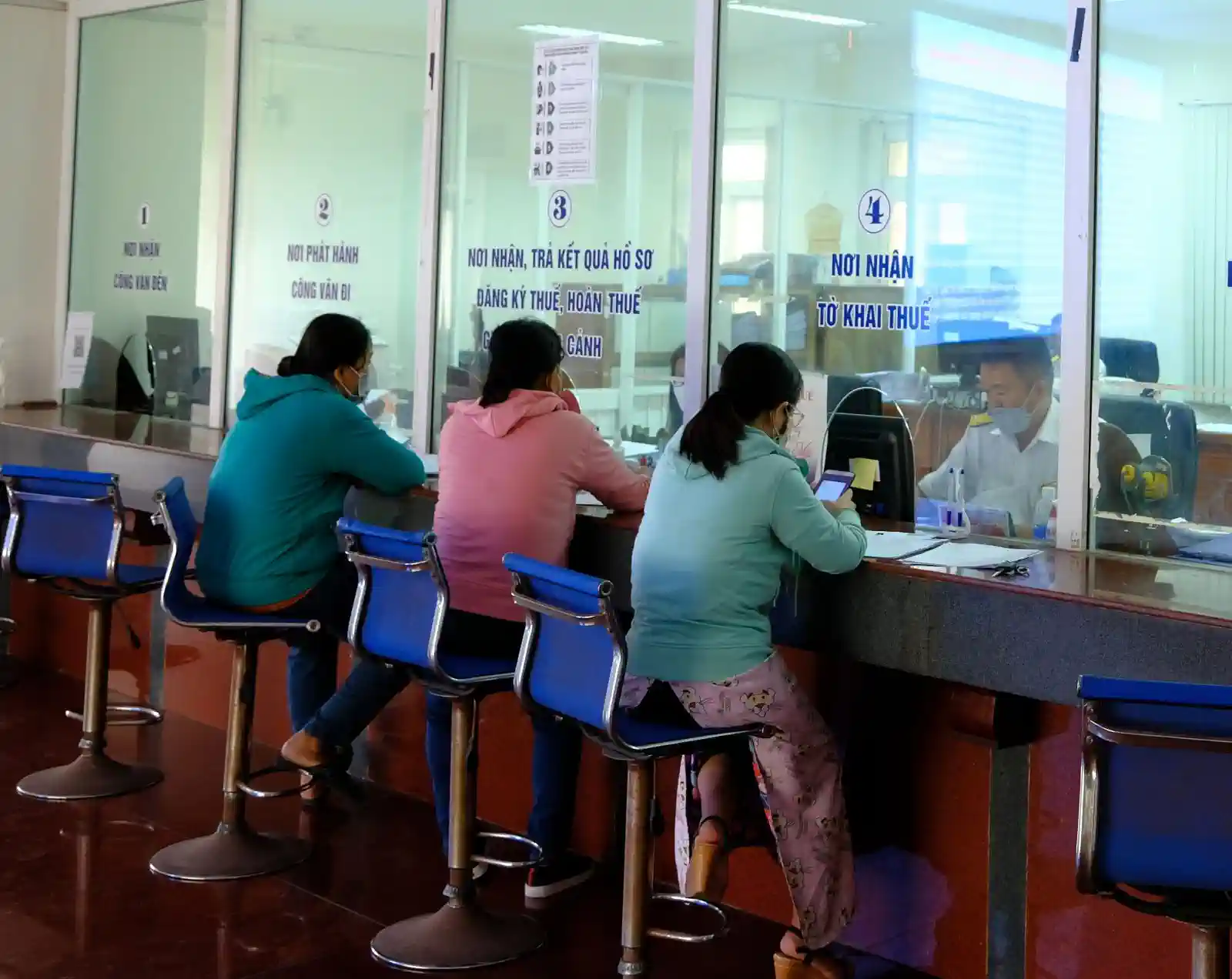 Người nộp thuế thực hiện hồ sơ, thủ tục tại Cục Thuế TP Cần Thơ.