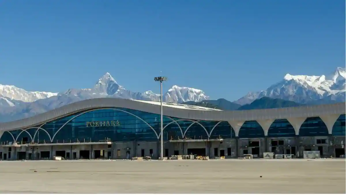 Nepal điều tra sân bay do Trung Quốc tài trợ Bên ngoài sân bay quốc tế Pokhara. Ảnh: NYT