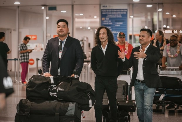 Legendary saxophonist Kenny G to donate saxophone for charity auction in Vietnam