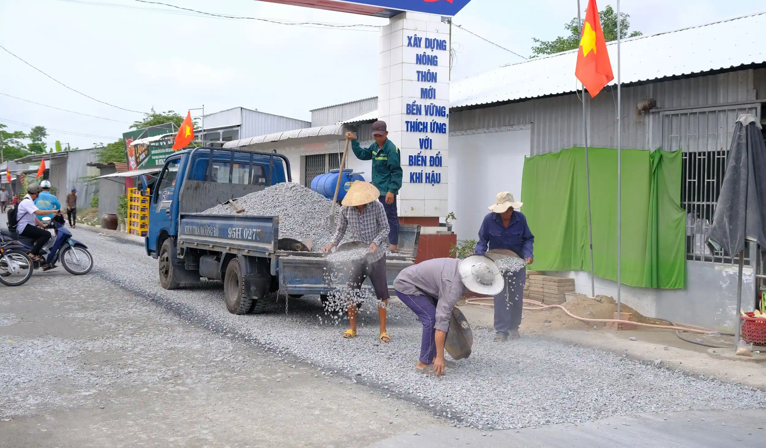 Cờ Đỏ nâng chất, hướng đến huyện nông thôn mới nâng cao