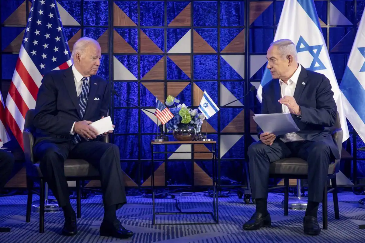 Tổng thống Mỹ Biden (trái) thảo luận với Thủ tướng Israel Netanyahu về cuộc chiến ở Gaza. Ảnh: AP