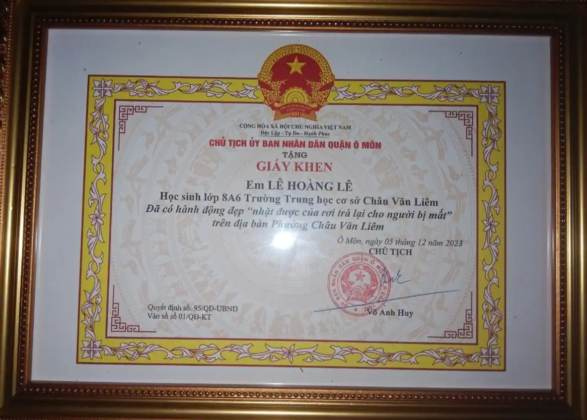 Giấy khen em Lê Hoàng Lê. Ảnh: CTV