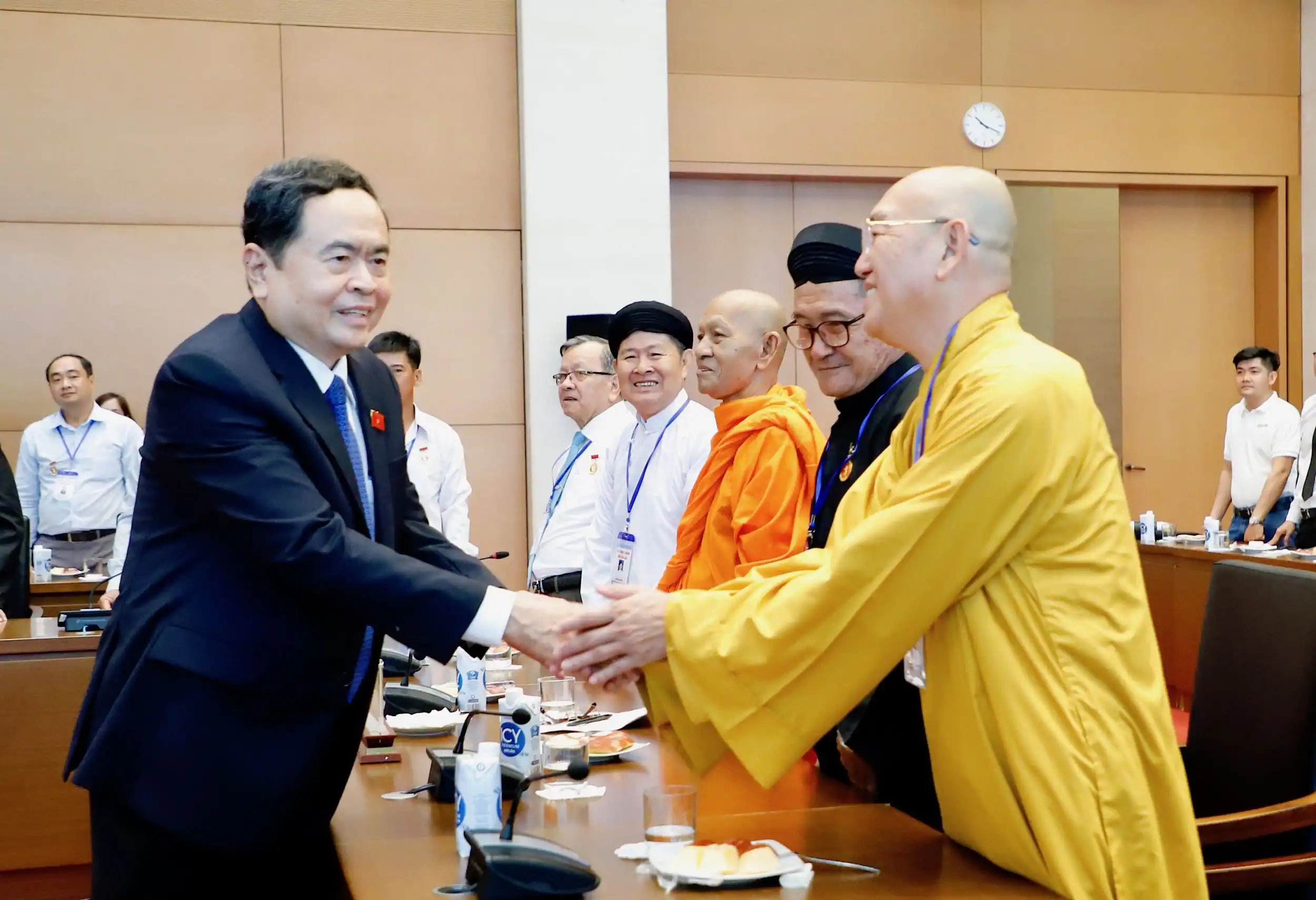 Đẩy mạnh hơn nữa các phong trào thi đua yêu nước dựa trên phát huy thế mạnh của người Cần Thơ Đồng chí Trần Thanh Mẫn, Ủy viên Bộ Chính trị, Phó Chủ tịch Thường trực Quốc hội gặp mặt thân mật với các gương điển hình, tiêu biểu của TP Cần Thơ.