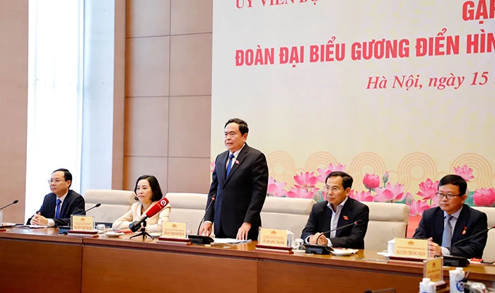 Lãnh đạo Đảng và Nhà nước gặp gỡ Đoàn đại biểu các gương điển hình của TP Cần Thơ