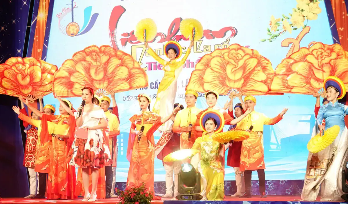 Cần Thơ rộn ràng đón xuân