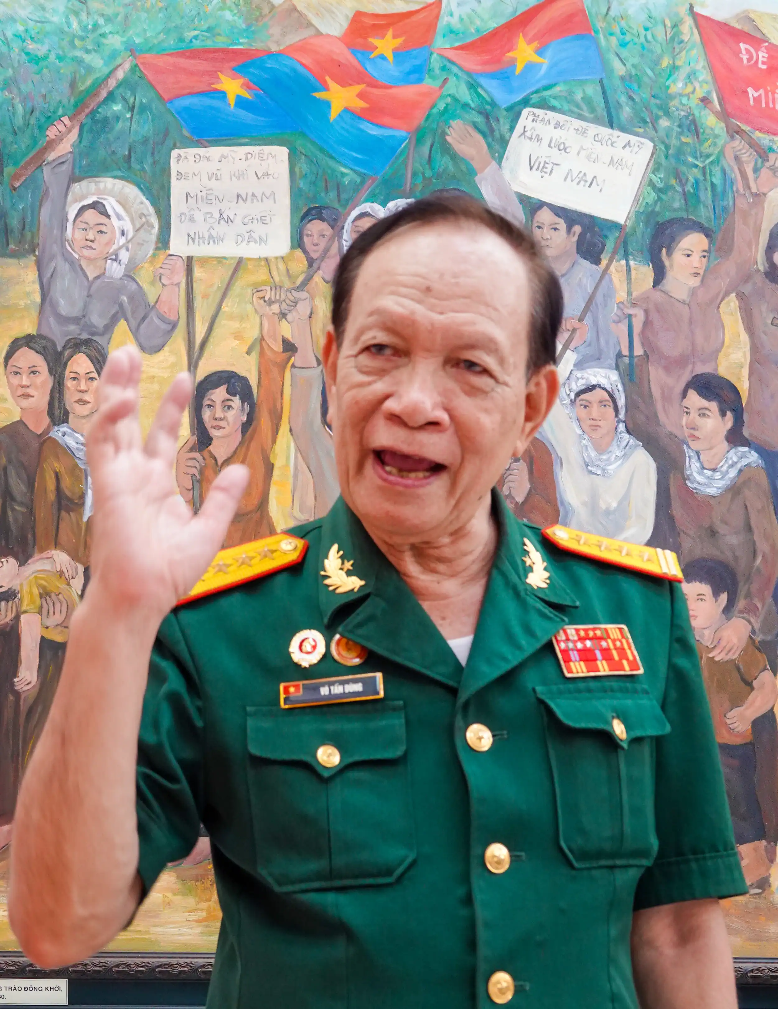 Người truyền lửa tự hào