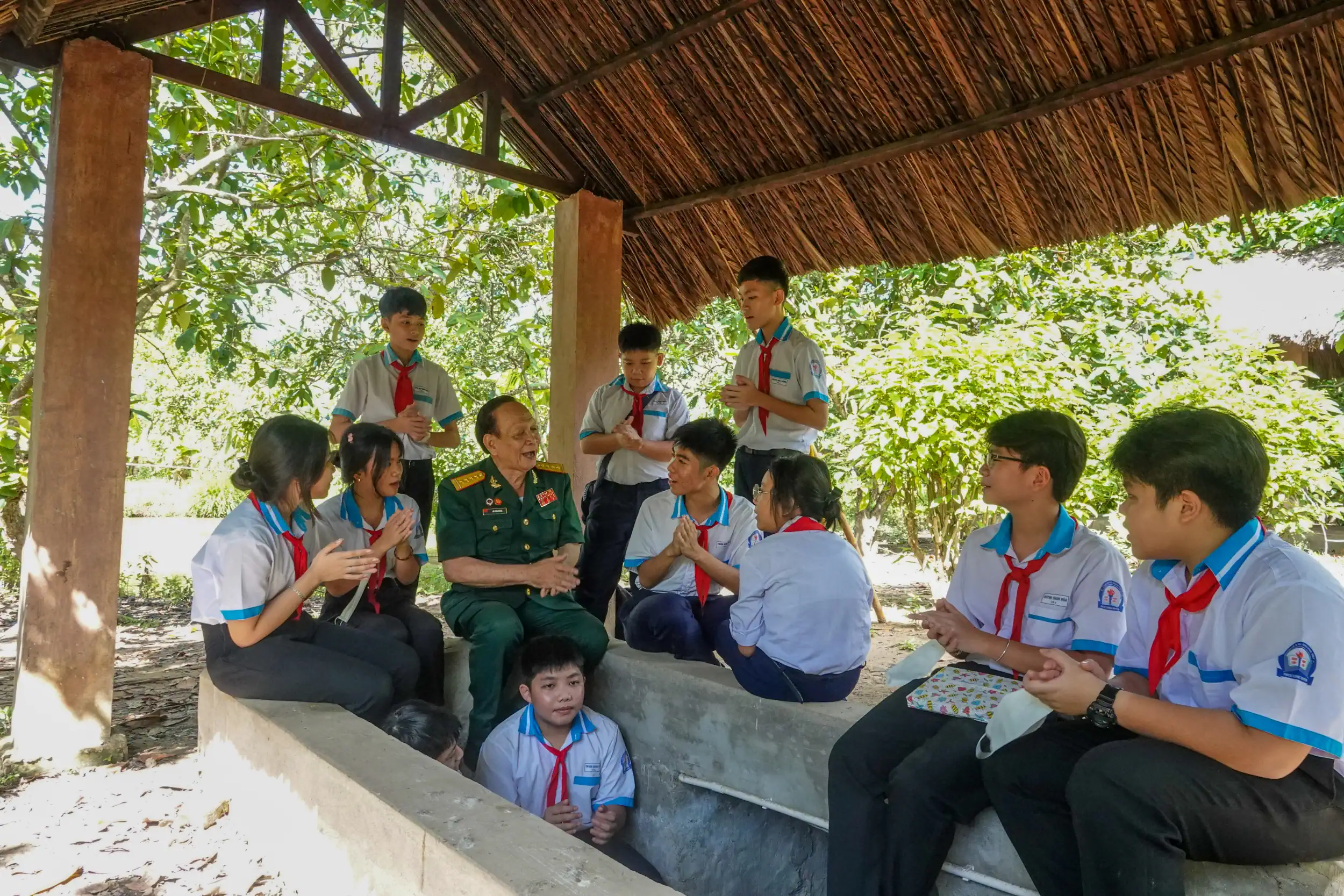 Người truyền lửa tự hào