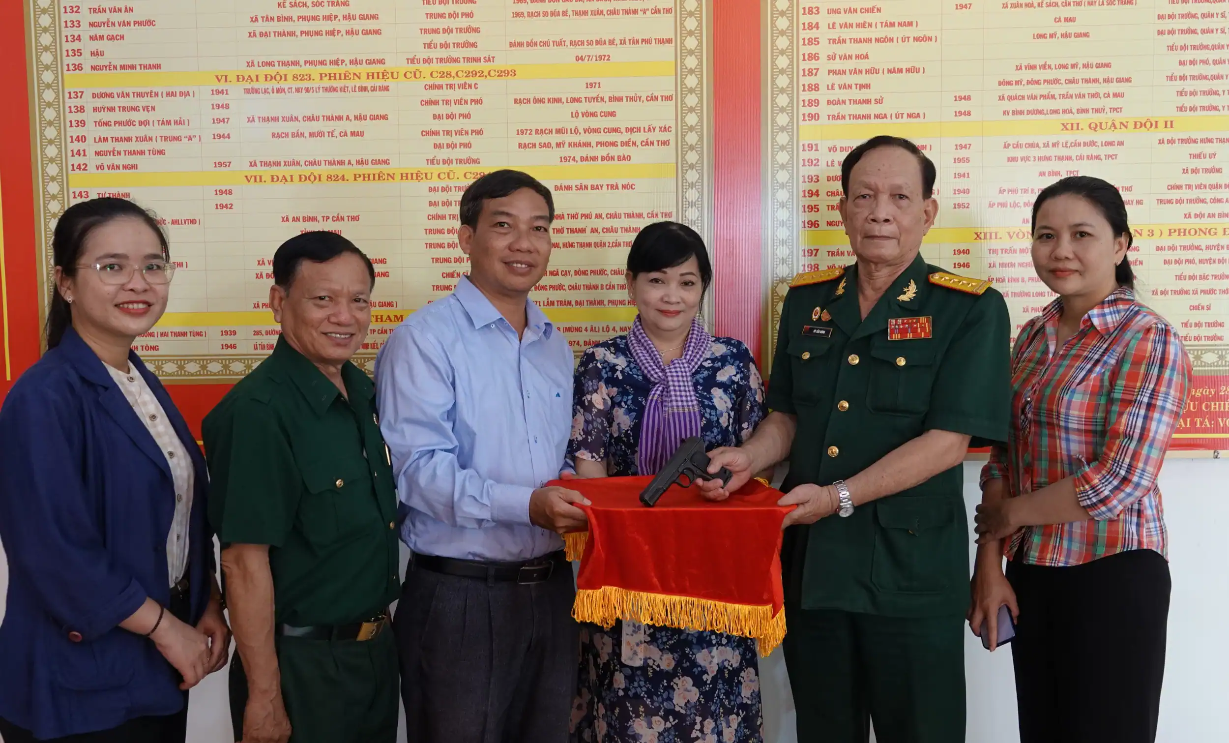 Người truyền lửa tự hào