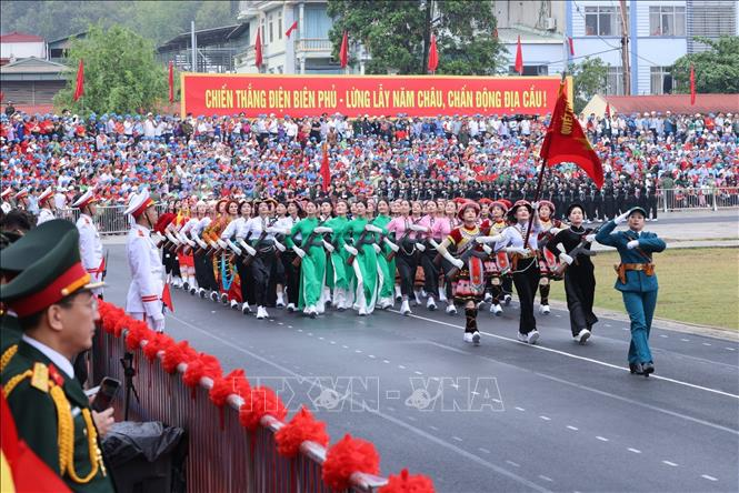Lễ mít tinh, diễu binh, diễu hành Kỷ niệm 70 năm Chiến thắng Điện Biên Phủ: Viết tiếp những bản hùng ca