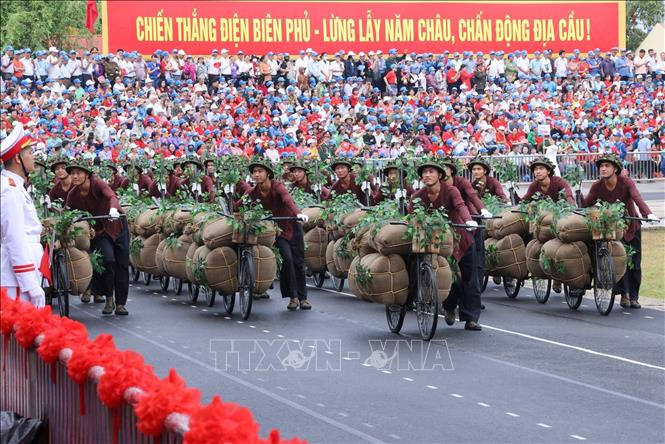 Lễ mít tinh, diễu binh, diễu hành Kỷ niệm 70 năm Chiến thắng Điện Biên Phủ: Viết tiếp những bản hùng ca
