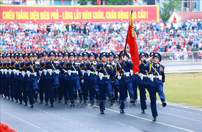 Lễ mít tinh, diễu binh, diễu hành Kỷ niệm 70 năm Chiến thắng Điện Biên Phủ: Viết tiếp những bản hùng ca