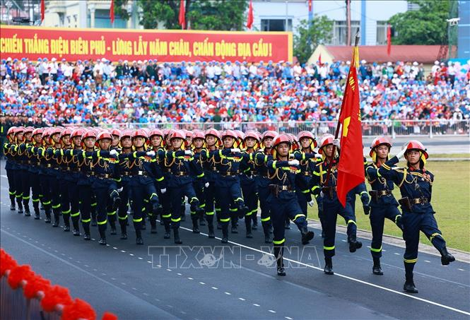 Lễ mít tinh, diễu binh, diễu hành Kỷ niệm 70 năm Chiến thắng Điện Biên Phủ: Viết tiếp những bản hùng ca