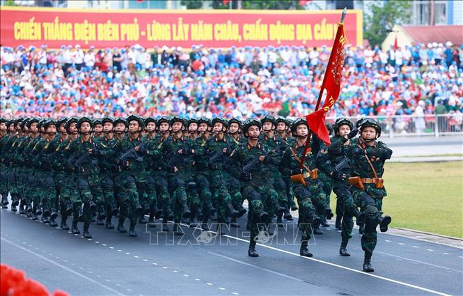 Lễ mít tinh, diễu binh, diễu hành Kỷ niệm 70 năm Chiến thắng Điện Biên Phủ: Viết tiếp những bản hùng ca