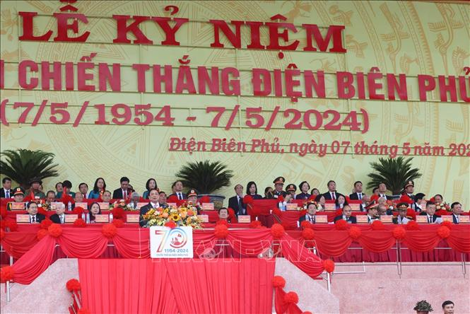 Lễ mít tinh, diễu binh, diễu hành Kỷ niệm 70 năm Chiến thắng Điện Biên Phủ: Viết tiếp những bản hùng ca