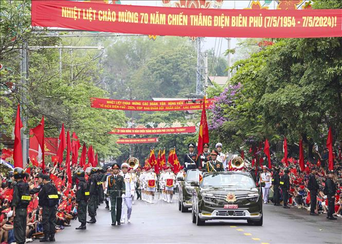 Lễ mít tinh, diễu binh, diễu hành Kỷ niệm 70 năm Chiến thắng Điện Biên Phủ: Viết tiếp những bản hùng ca