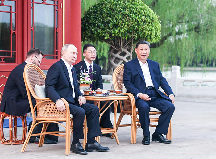 Trung Quốc cẩn trọng trong quan hệ với Nga và Mỹ