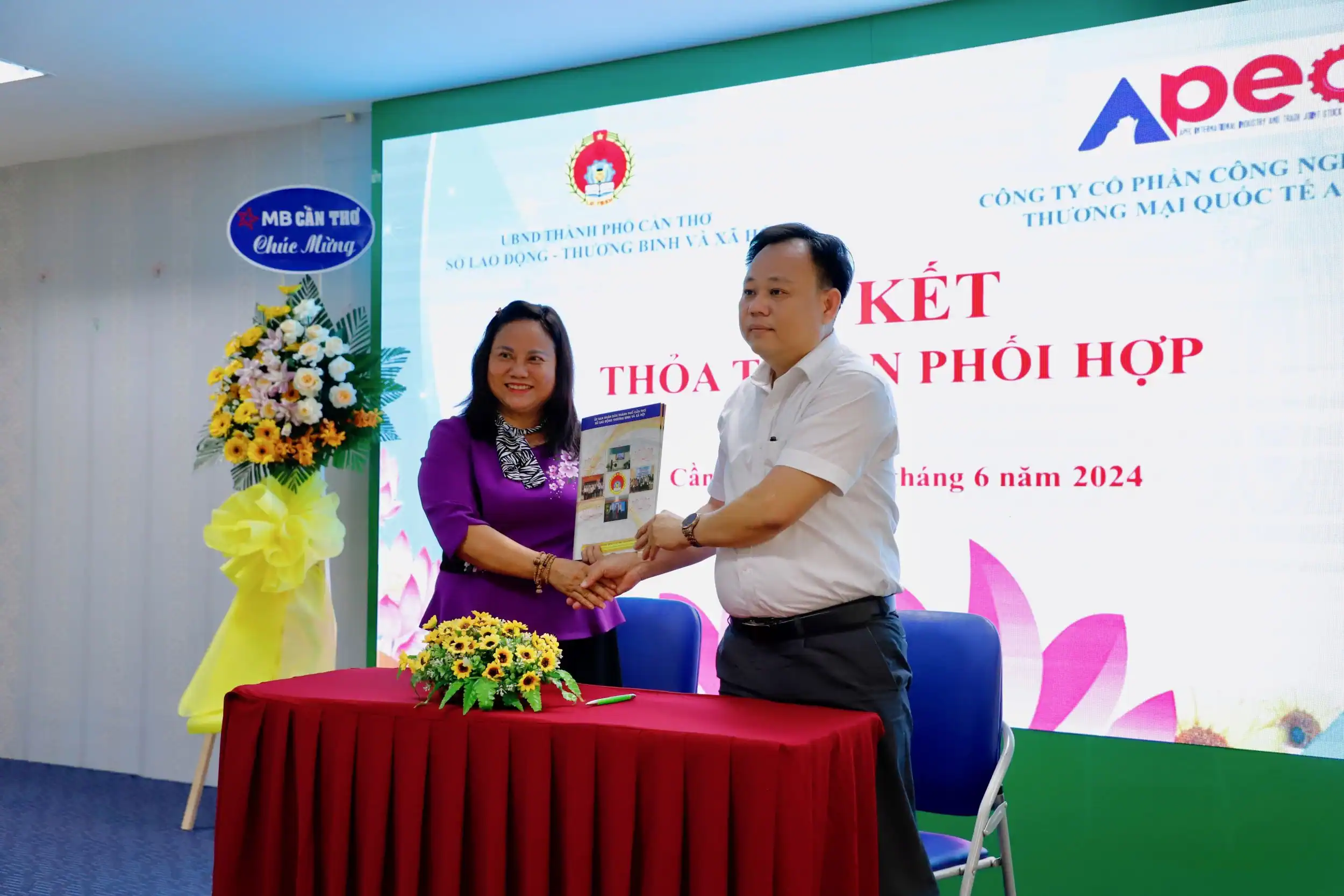 Cung - cầu lao động tiếp tục khởi sắc