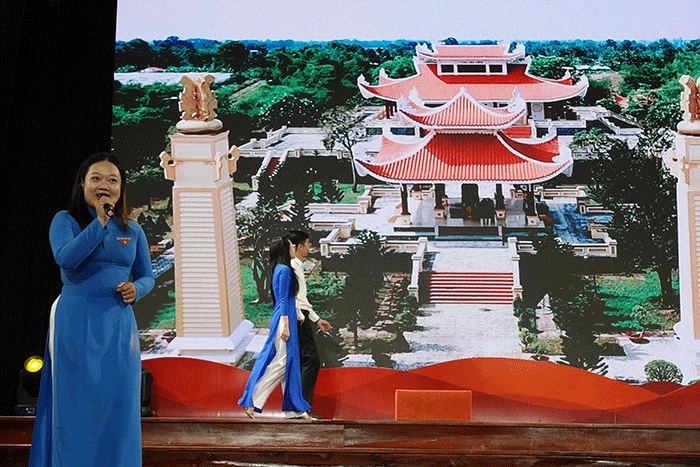 Tuổi trẻ giới thiệu sách và di sản văn hóa Cần Thơ