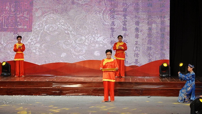 Tuổi trẻ giới thiệu sách và di sản văn hóa Cần Thơ