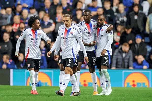 Thành công ở châu Âu che giấu "sự sụp đổ" tài chính của Ligue 1