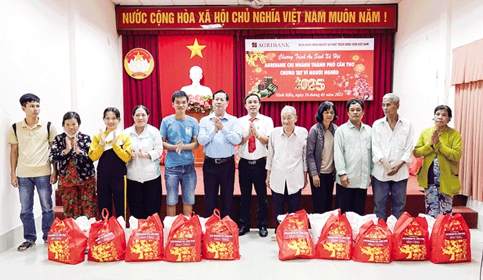 Nhân dân quận Ninh Kiều đoàn kết xây dựng đô thị văn minh