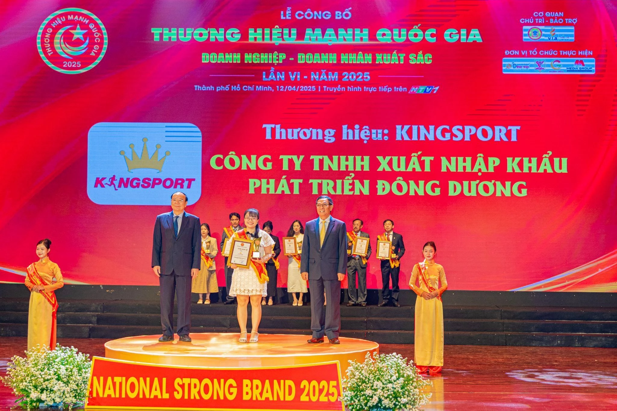 Kiên định với sứ mệnh cộng đồng, Kingsport khẳng định vị thế anh cả ngành hàng tại Top 10 Thương hiệu mạnh Quốc gia 2025