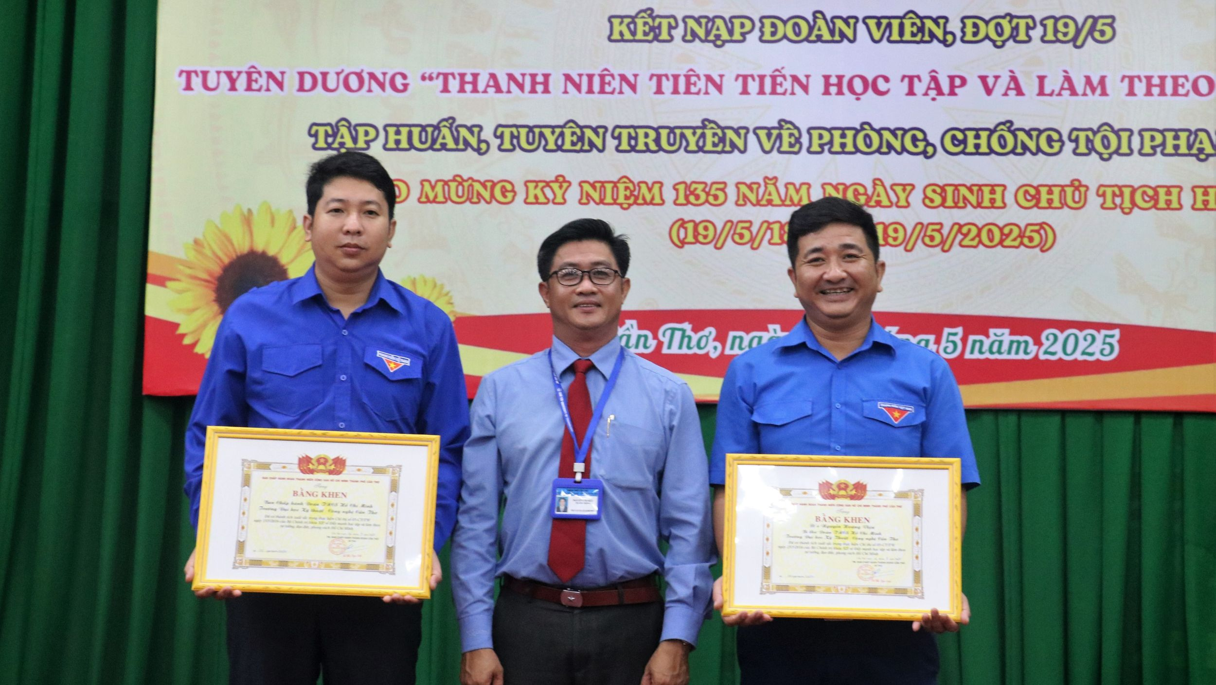 Tuyên dương 135 “Thanh niên tiên tiến học tập và làm theo lời Bác”