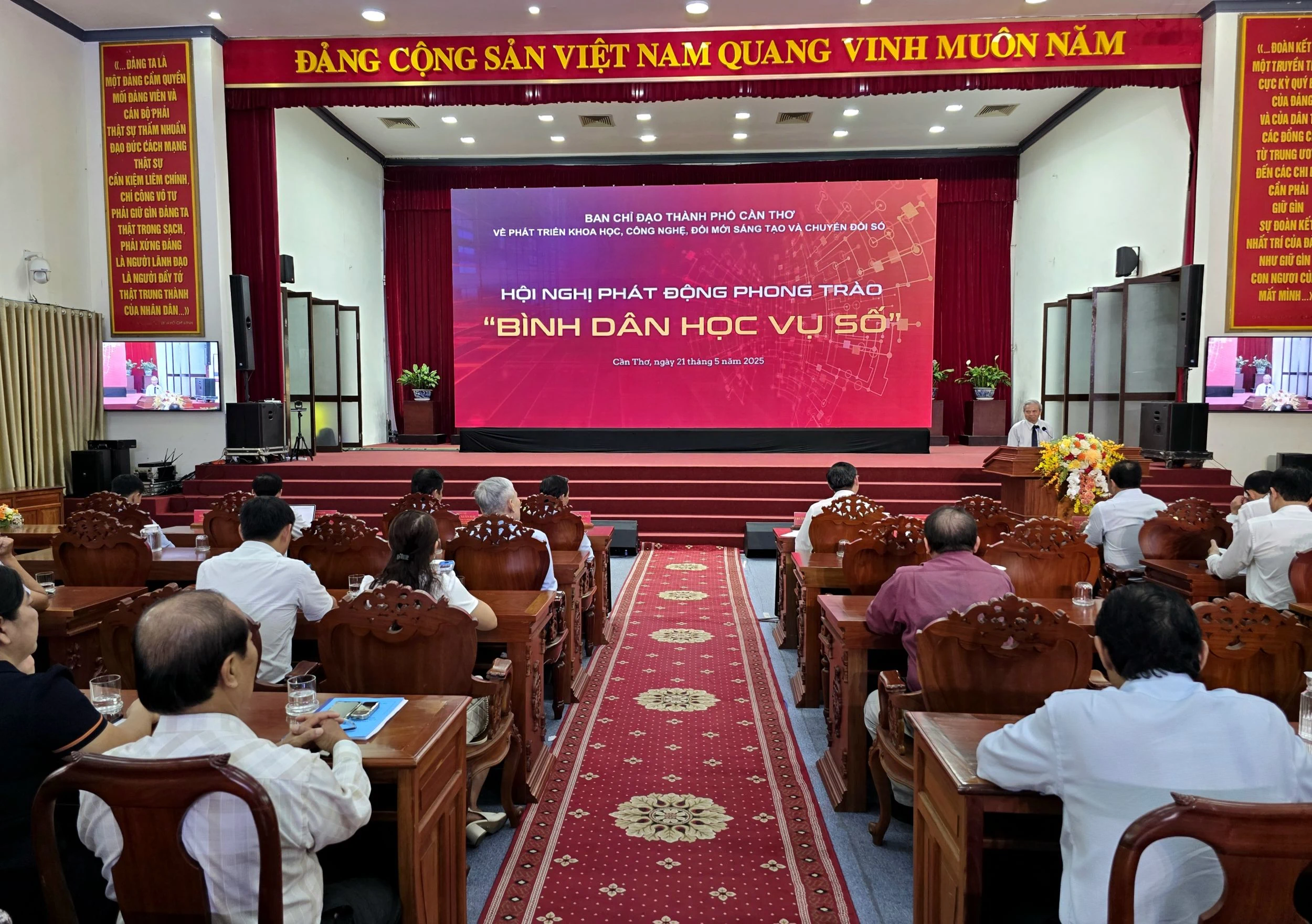 Cần Thơ phát động phong trào “Bình dân học vụ số”