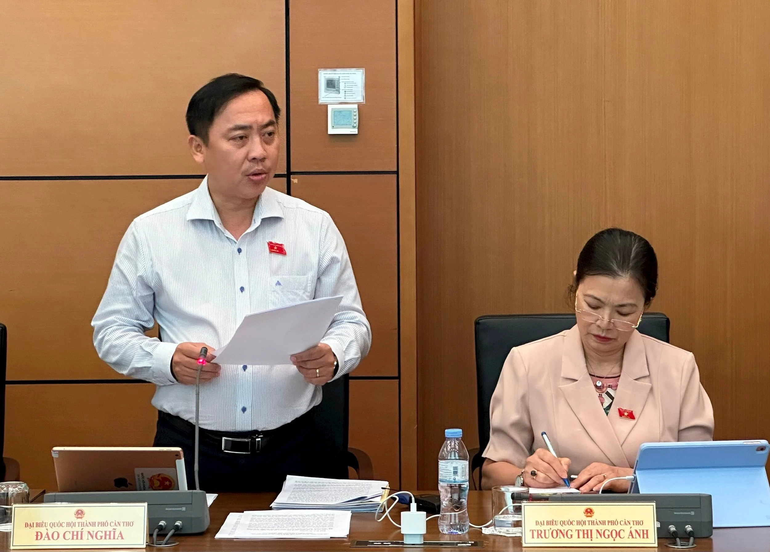 Đoàn Đại biểu Quốc hội TP Cần Thơ góp ý về Dự thảo Nghị quyết của Quốc hội về thí điểm về một số cơ chế, chính sách đặc thù phát triển nhà ở xã hội