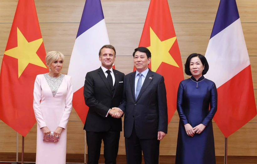 Vietnamese President hosts banquet for French counterpart
