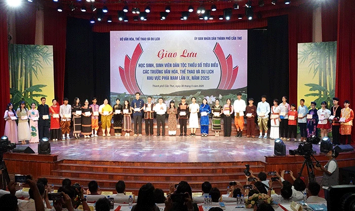 Giao lưu học sinh, sinh viên dân tộc thiểu số tiêu biểu các trường văn hóa, thể thao và du lịch khu vực phía Nam