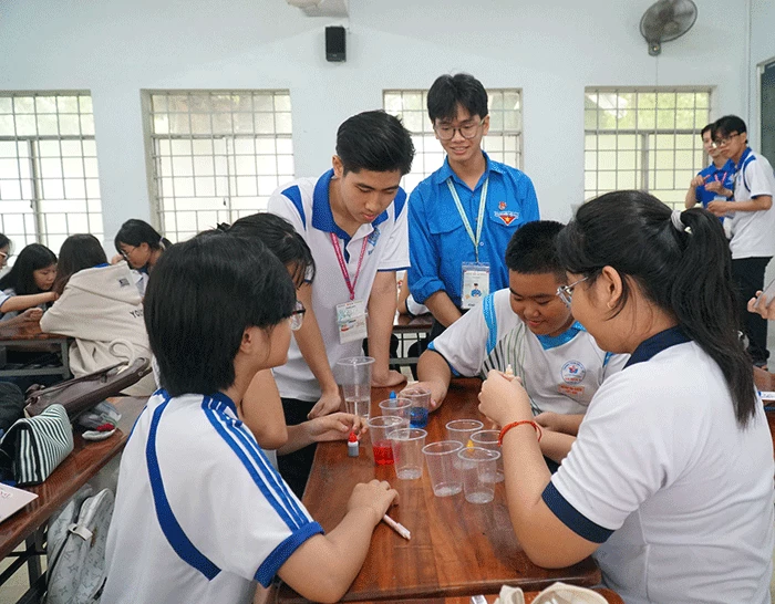 Ðồng hành cùng sinh viên hội nhập quốc tế