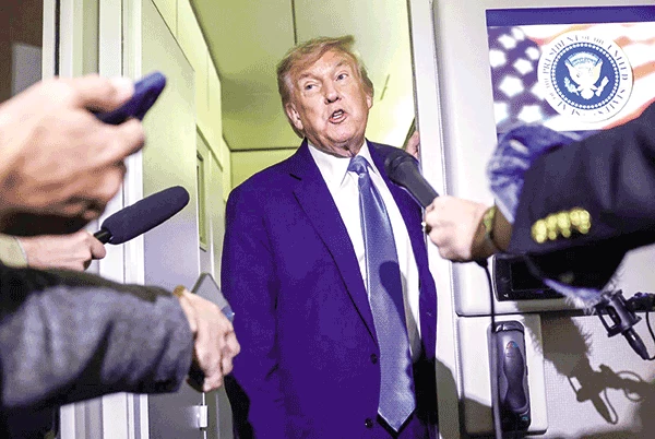 Ông Trump kêu gọi Iran “đầu hàng vô điều kiện”