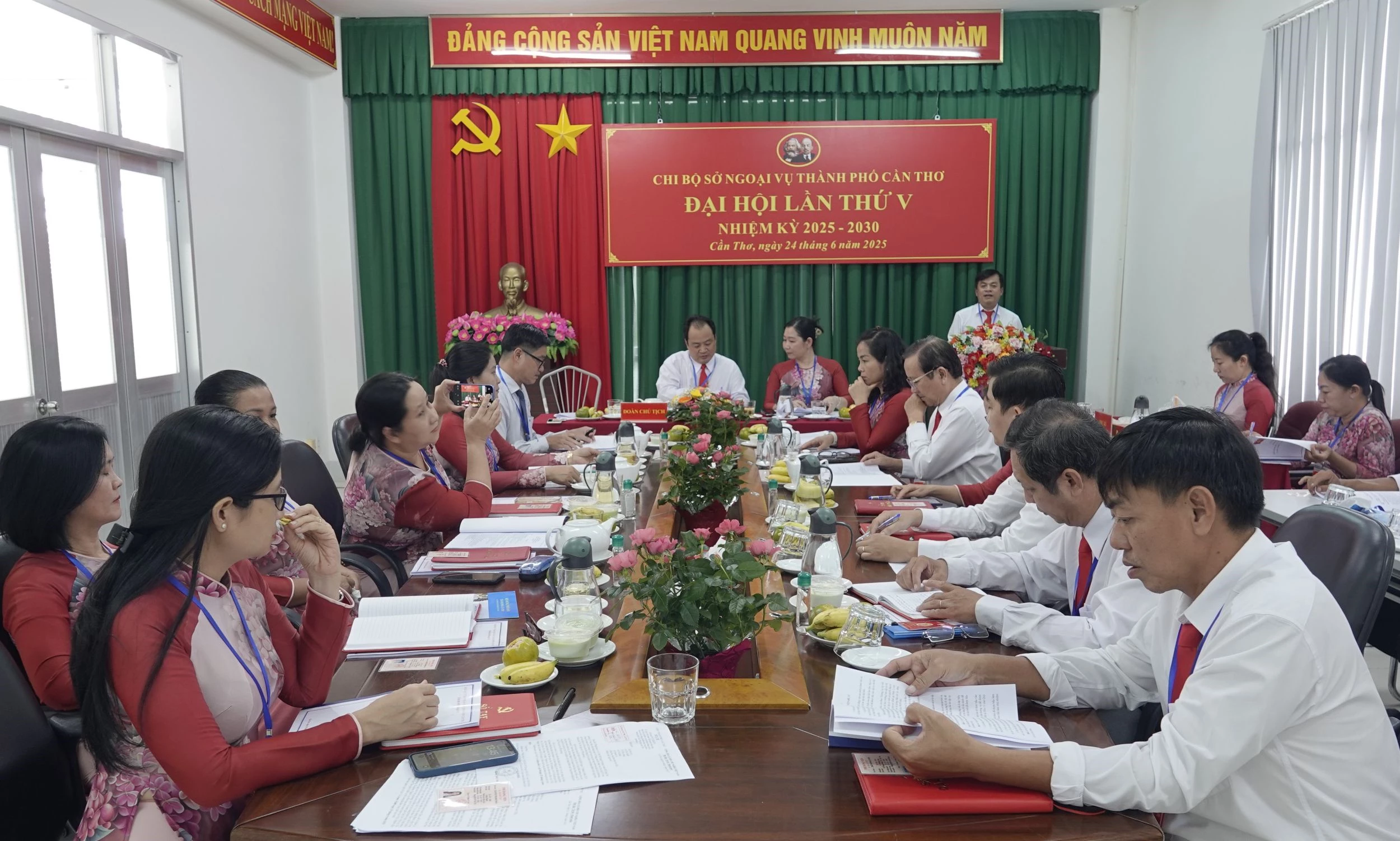 Đại hội Chi bộ Sở Ngoại vụ TP Cần Thơ nhiệm kỳ 2025-2030