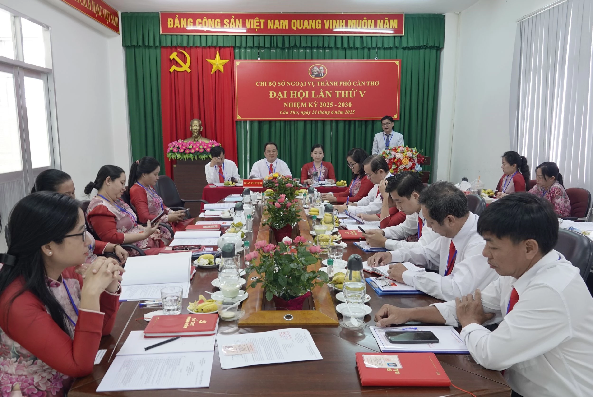Đại hội Chi bộ Sở Ngoại vụ TP Cần Thơ nhiệm kỳ 2025-2030