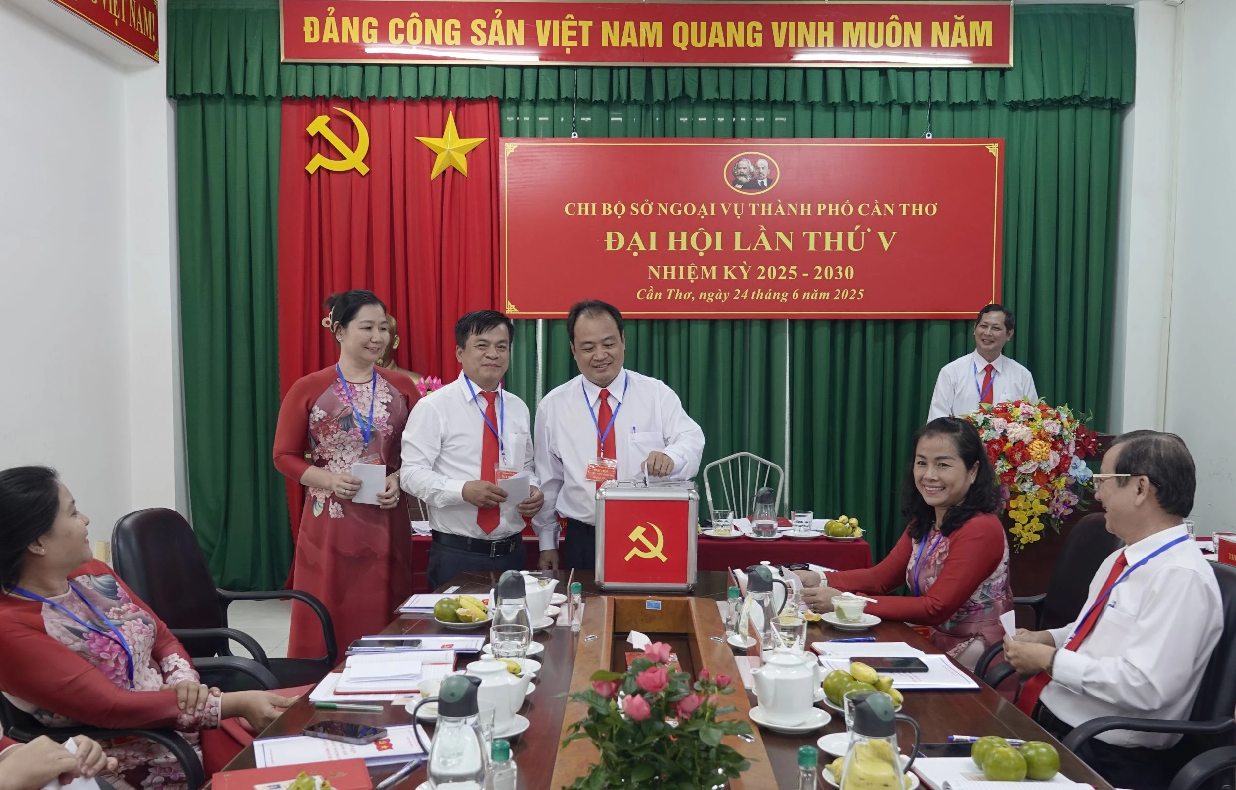 Đại hội Chi bộ Sở Ngoại vụ TP Cần Thơ nhiệm kỳ 2025-2030