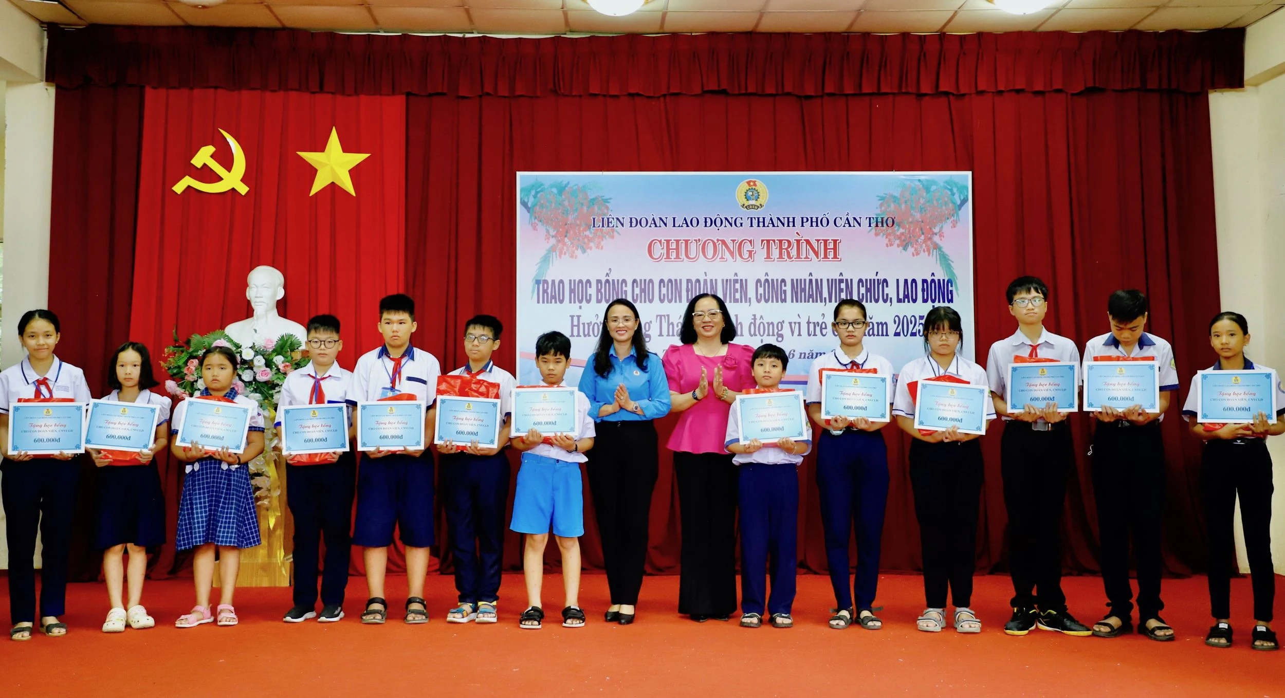 Nhiều hoạt động chăm lo con đoàn viên, người lao động