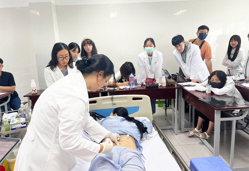 Tiếp tục đầu tư, khẳng định vị thế và tiềm năng của y dược cổ truyền