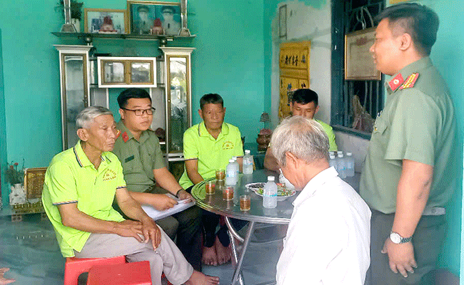 ប្រសិទ្ធភាពក្លឹប " ប្រទះឃើញ បរិហារនិងព័ទ្ធចាប់ជនប្រព្រឹត្តល្មើស"