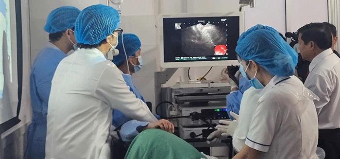 Triển khai hệ thống nội soi siêu âm đầu tiên tại ĐBSCL