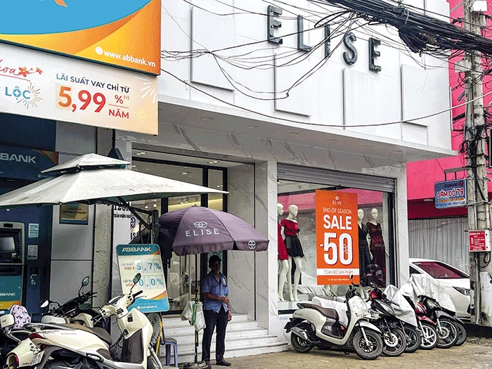 Tiết kiệm chi tiêu từ chương trình “giảm giá giữa mùa”