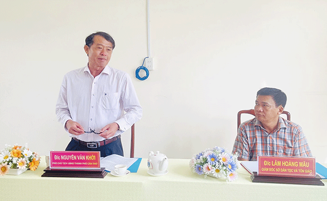 ថ្នាក់ដឹកនាំគណៈកម្មាធិការប្រជាជនក្រុងកឹងធើ ធ្វើការជាមួយមន្ទីរជនជាតិនិងសាសនា