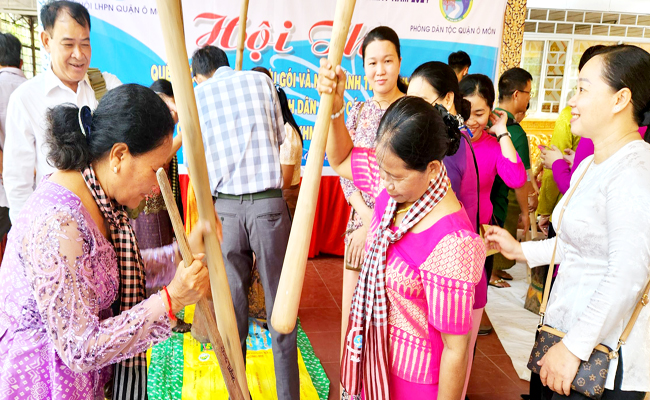 ជំរុញការអនុវត្តគោលនយោបាយពិសេសដោយឡែក