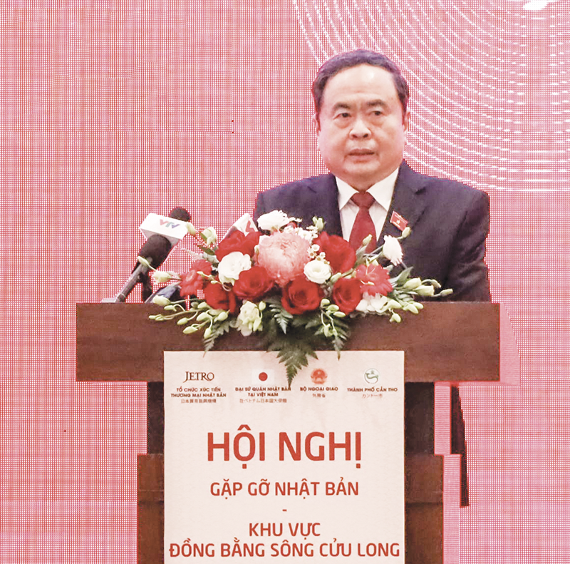 Cam kết tiếp tục cải thiện môi trường đầu tư, minh bạch hóa thể chế, đơn giản hóa thủ tục hành chính và hỗ trợ tối đa các doanh nghiệp