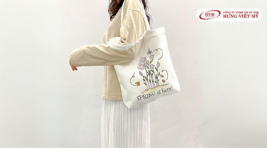 Vì sao doanh nghiệp chọn in túi vải bố thay cho túi nylon?