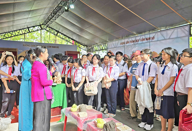 “Hoa của đất”